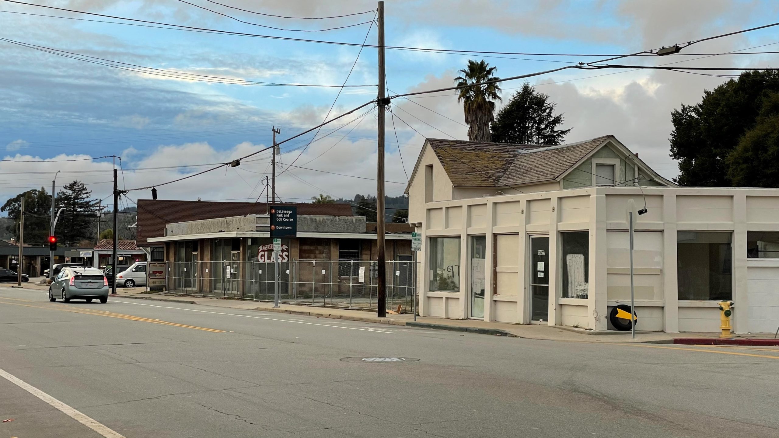 A four-story housing complex has been proposed on the 900 block of Water Street near North Branciforte Avenue in Santa Cruz. (Natalya Dreszer — Santa Cruz Local)