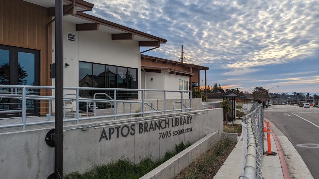 Image for display with article titled Aptos Branch Library to reopen in February