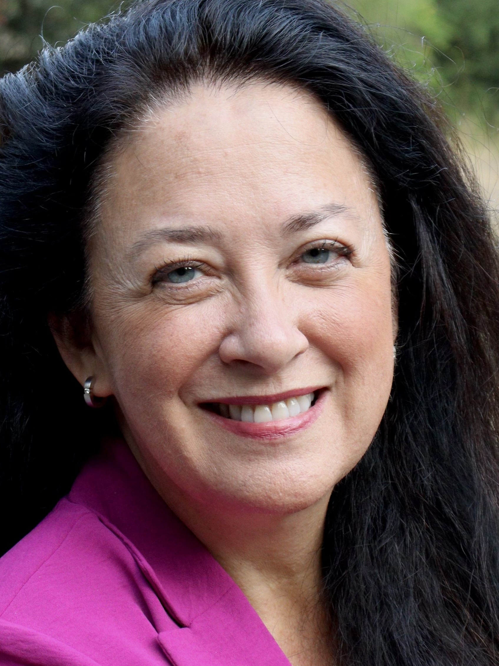 Kim De Serpa is running for Santa Cruz County Supervisor in District 2.