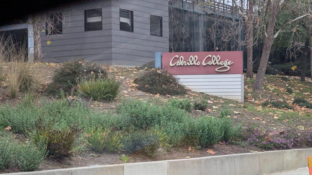 Image for display with article titled Cabrillo College Prepares for Budget Cuts