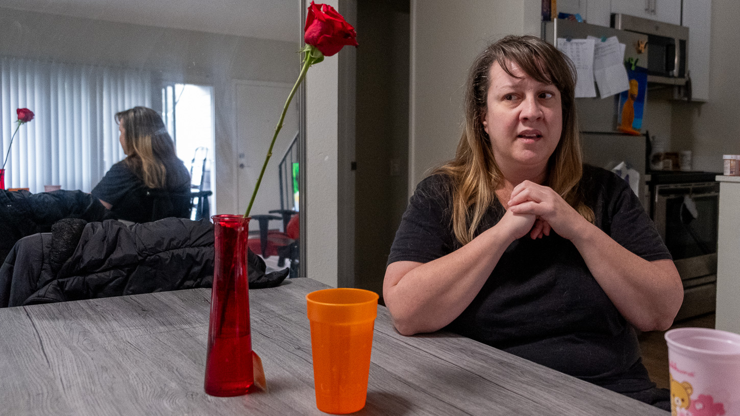 melissa-scalia-hilltop-2-23-2025-altenberg Hilltop Melissa Scalia sits at her kitchen table with one elbow on the table.
