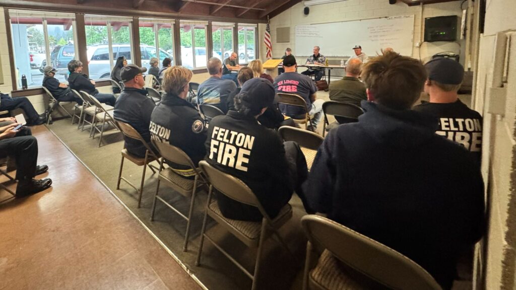 Image for display with article titled Felton Fire Loses Chief, Service Contract With Ben Lomond