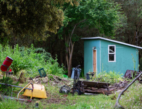 Local groups collaborating to build sustainable tiny homes for unhoused people