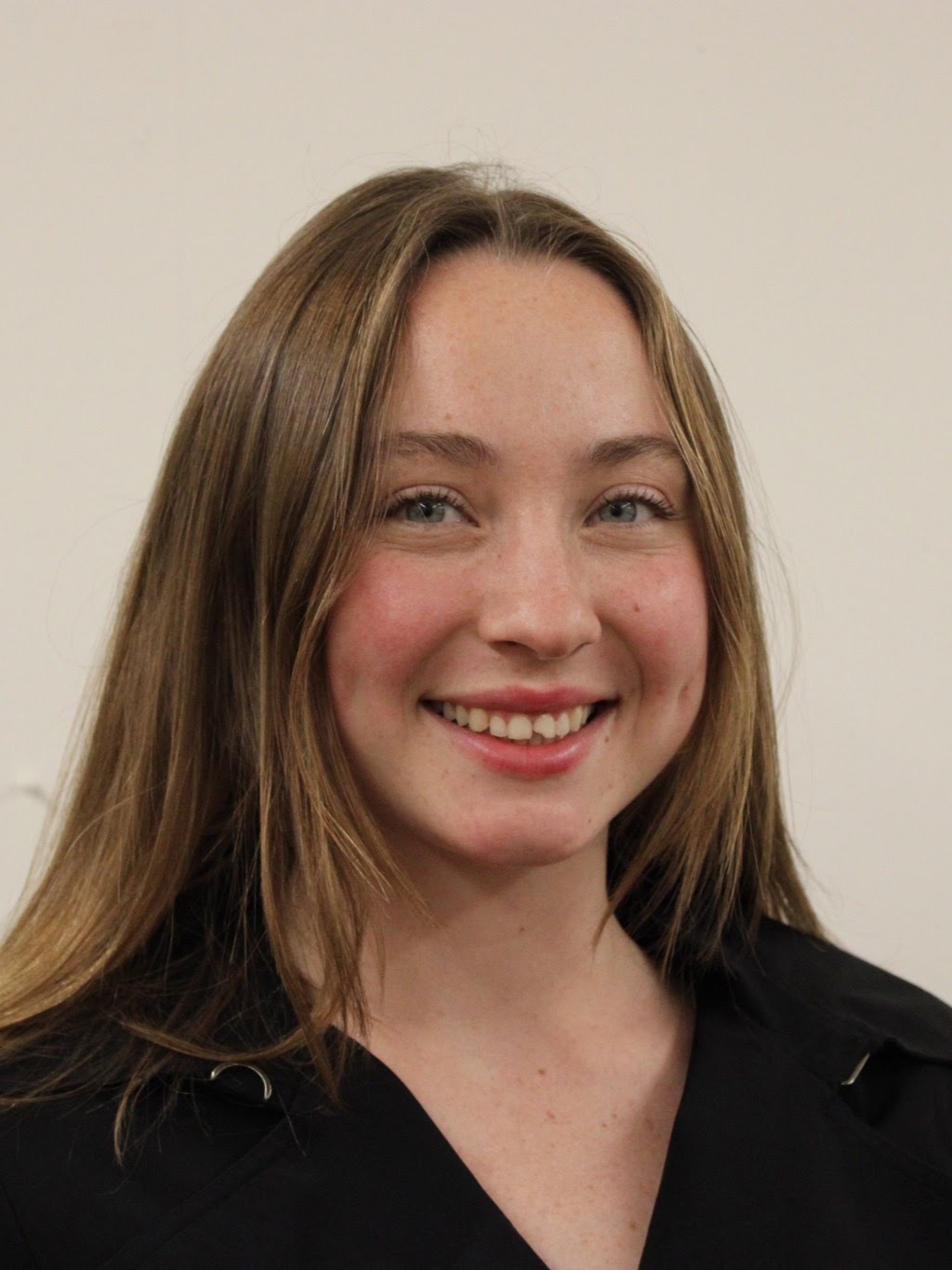 gabriella-noack-headshot-2026-vertical