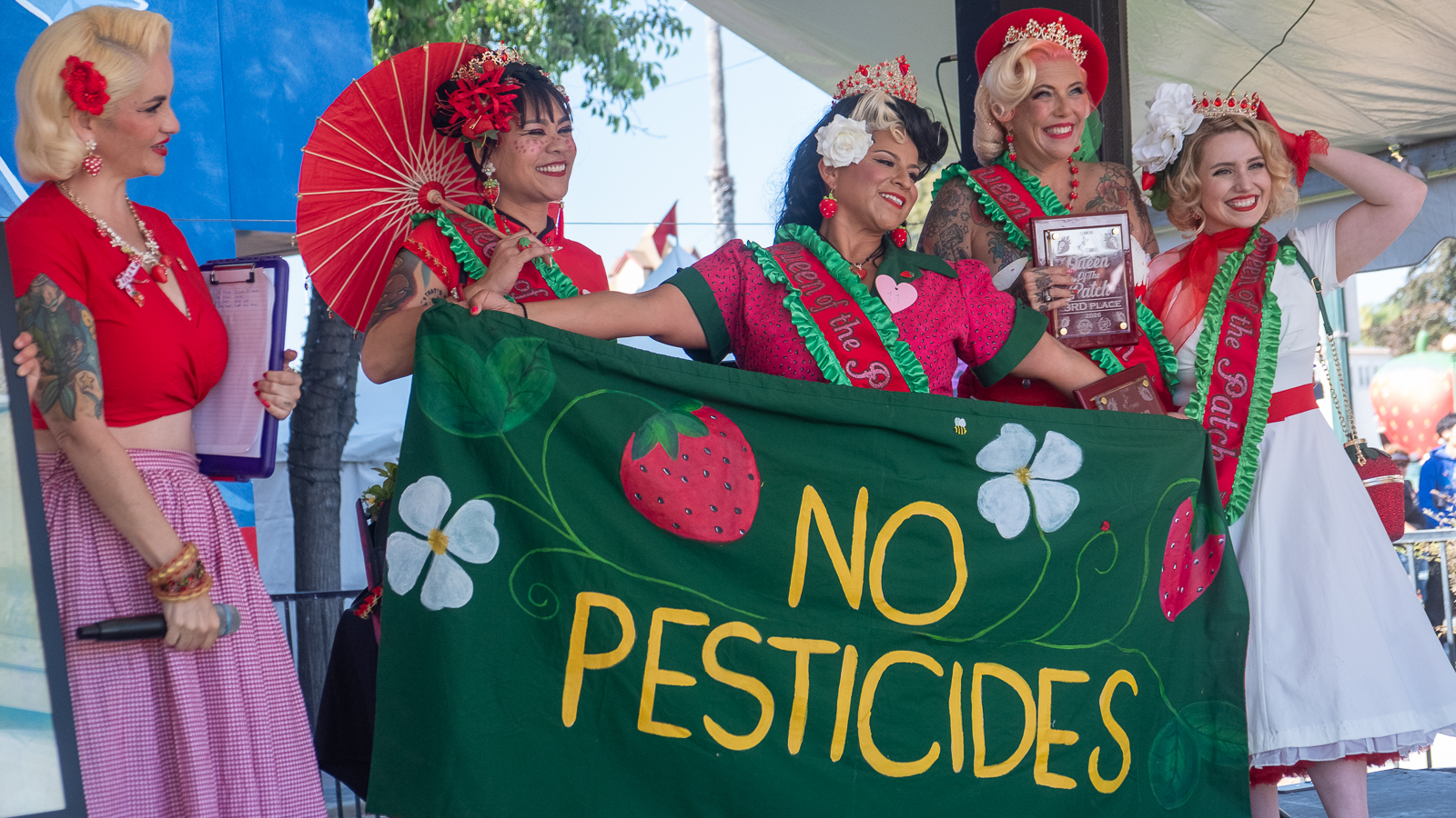 watsonville-strawberry-festival-pesticide-protest-aug-1-2026-altenberg-4